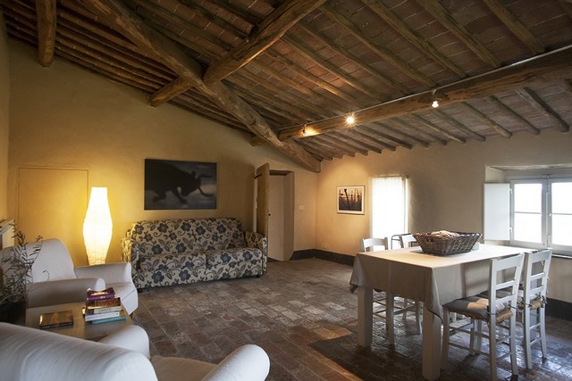 holiday apartment in villa with pool tuscany near san galgano abbey siena
